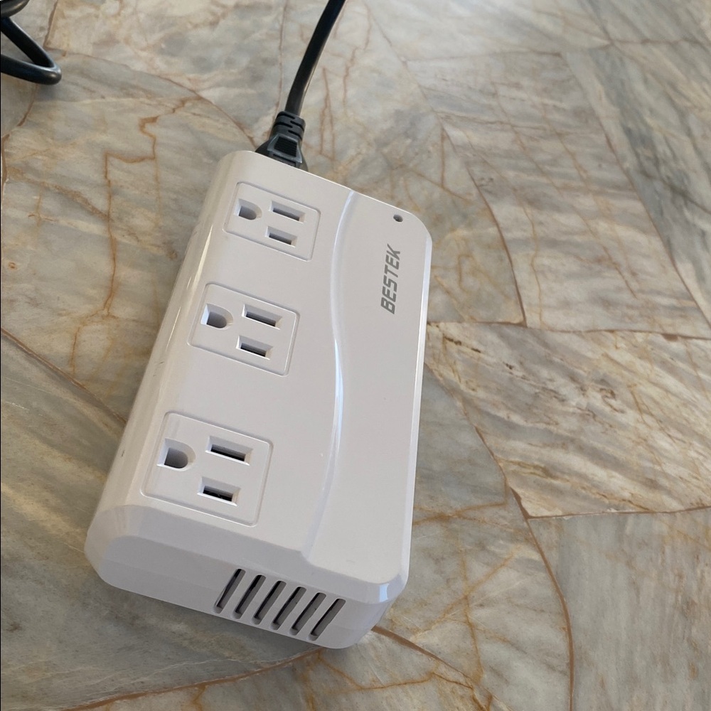 BESTEK Universal 200w Portable Power Adapter and Converter